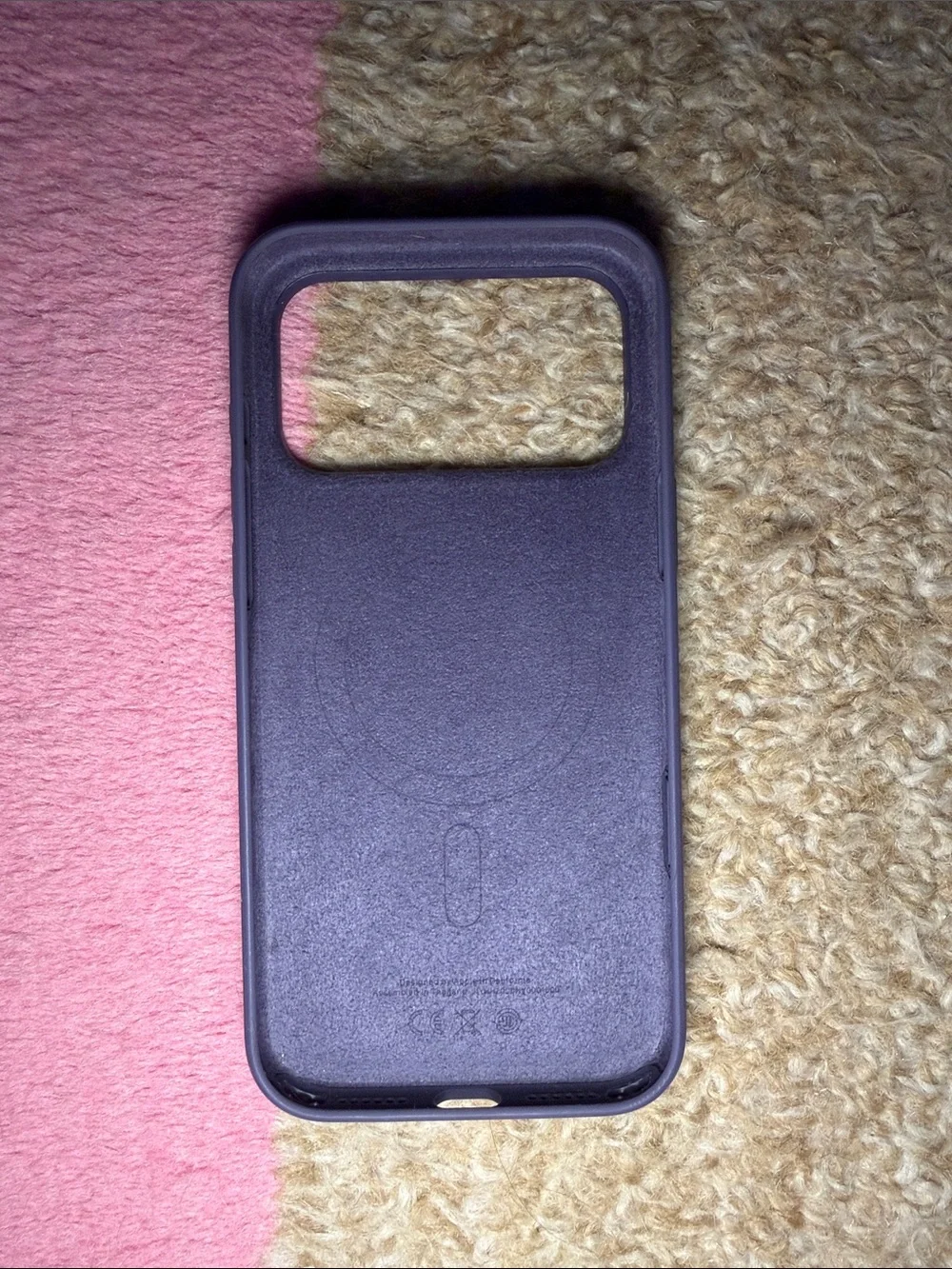 iPhone 17 Pro Max Silicone Case with MagSafe – Purple Fog
